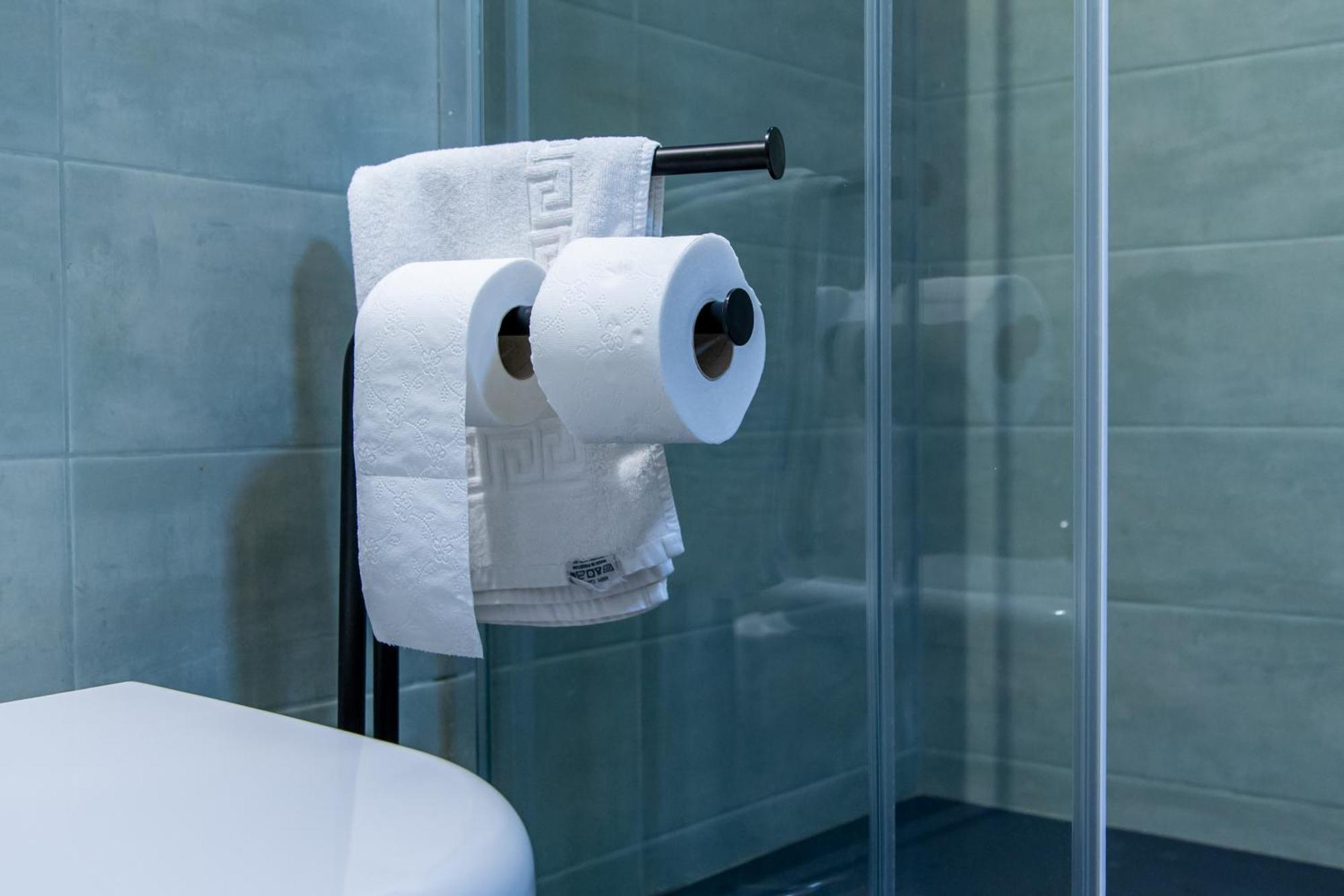 Affittacamere Mani - Camere Con Bagno Privato Gela Exterior photo